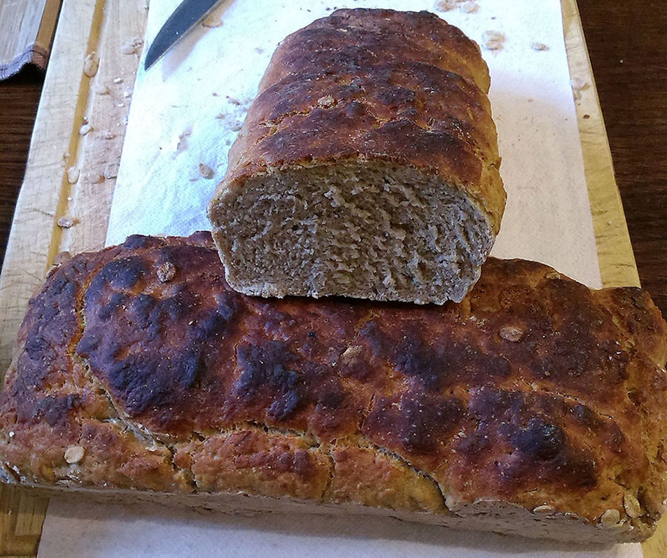 chleb z własnego wypieku Zespół Dworsko-Parkowy Nieżywięć